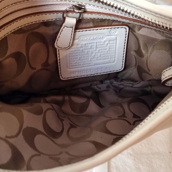 Genuine Coach leather shoulder bag - Picture 3 of 4